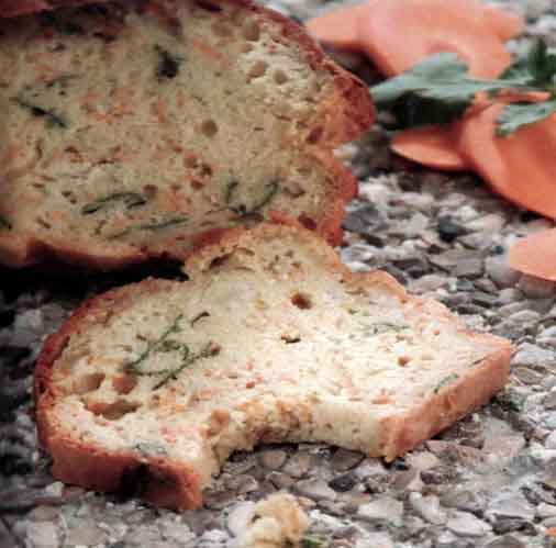 Cake aux carottes et à la coriandre fraîche